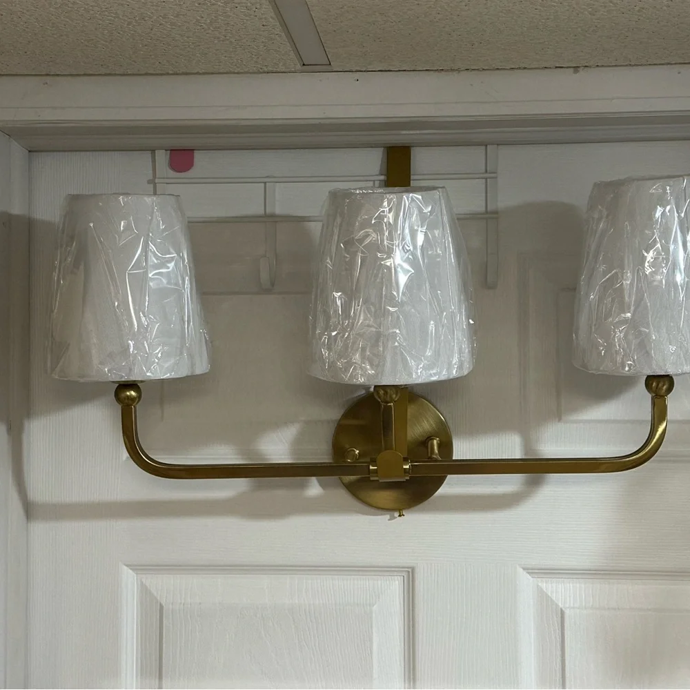 Light Fixture NWT - Picture 9 of 10